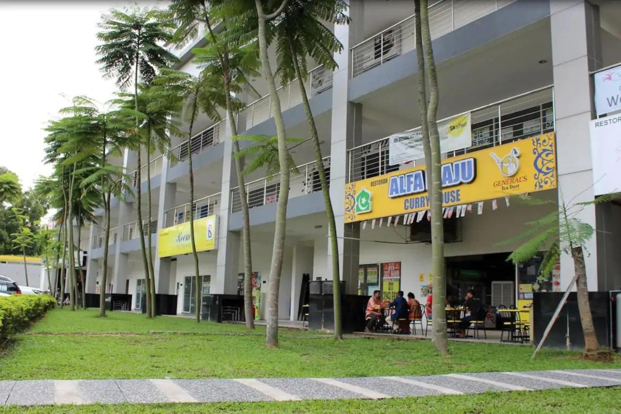 Puchong Skypod Residence @ Hostay エクステリア 写真