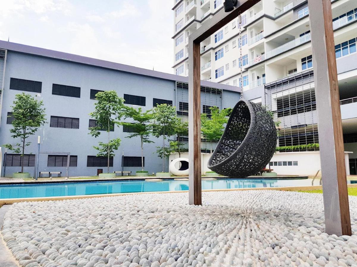 Puchong Skypod Residence @ Hostay エクステリア 写真