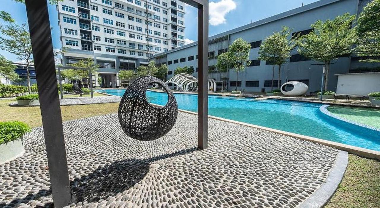 Puchong Skypod Residence @ Hostay エクステリア 写真